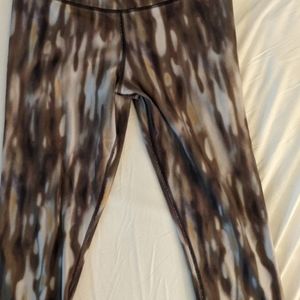 Nike multicolored medium capris